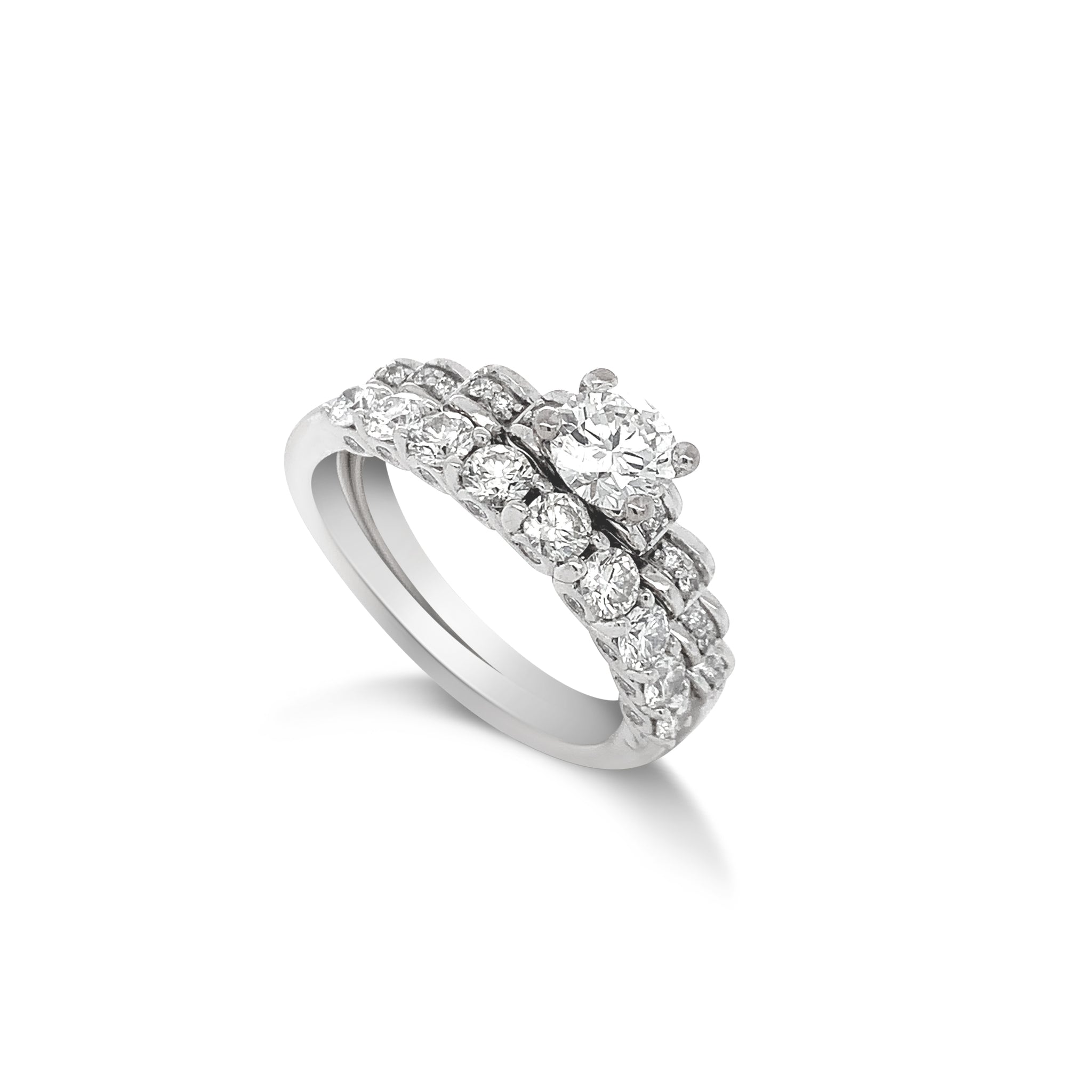18 Karat White Gold Round Diamond Wedding Set
